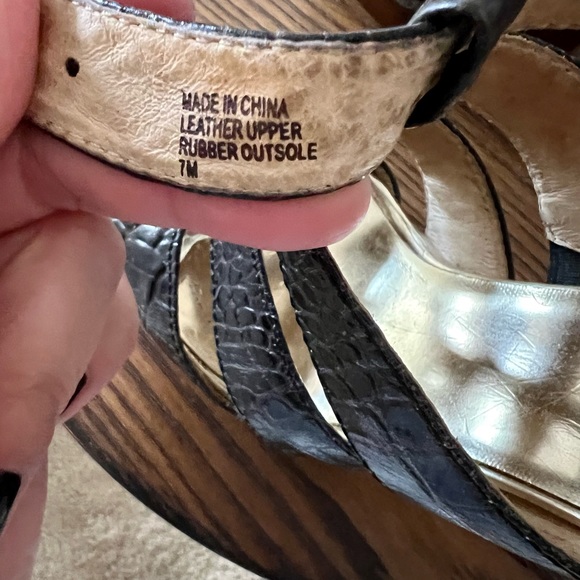 Pre-loved Michael Kors Caged Platform Heels 💃🏻 - Picture 8 of 10